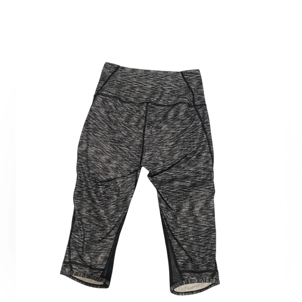 Lululemon hot crop dramatic static leggings